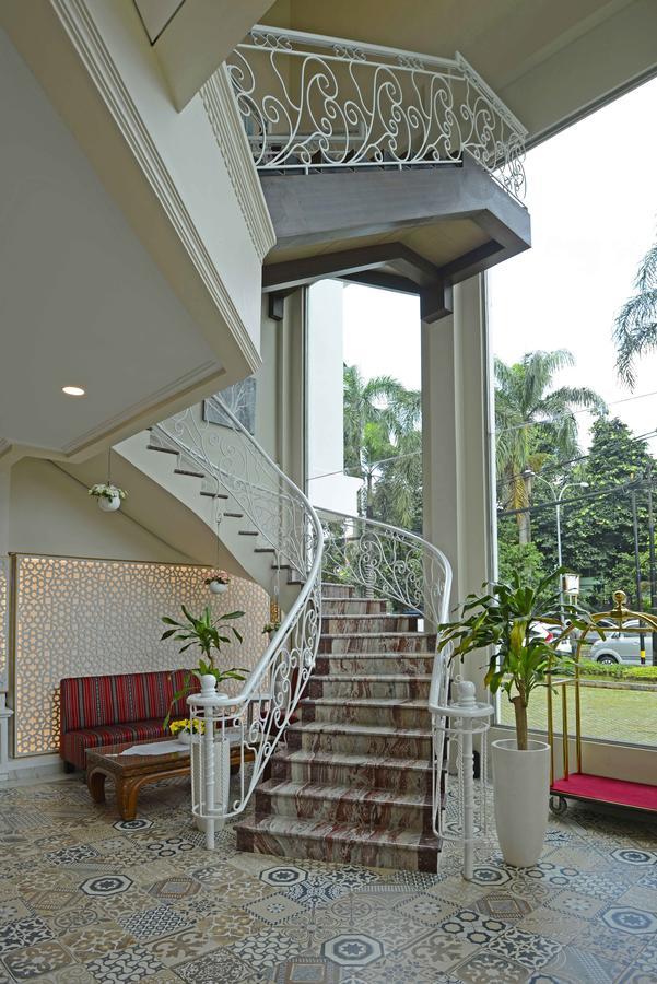 Sahira Butik Pakuan Syariah Hotel Bogor Exterior foto