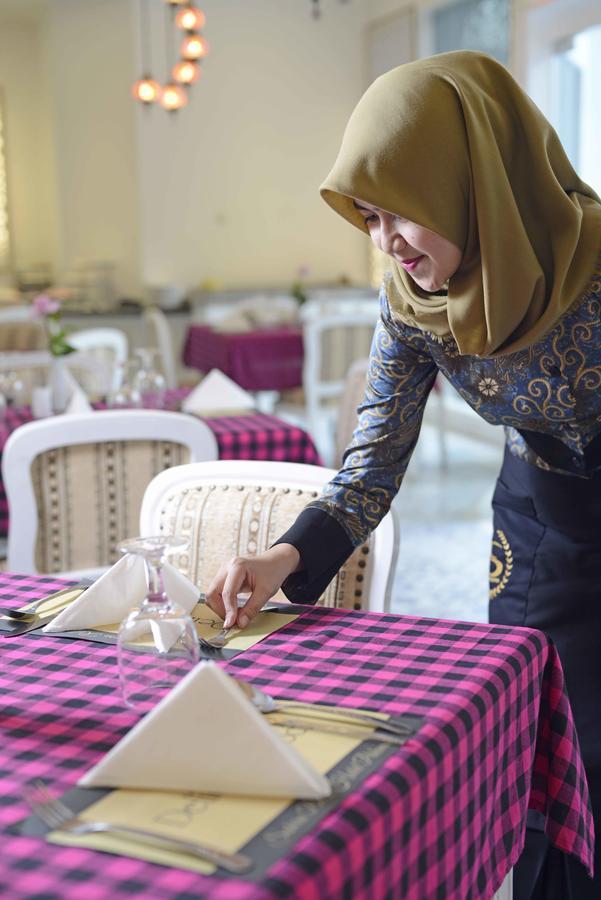 Sahira Butik Pakuan Syariah Hotel Bogor Exterior foto